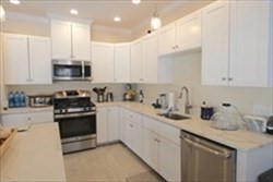 4 bed, 2 bath apartment for rent at 11 Westwood St Unit 11, Newton — photo 12 of 13