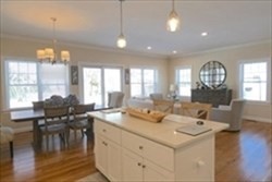 4 bed, 2 bath apartment for rent at 11 Westwood St Unit 11, Newton — photo 2 of 13