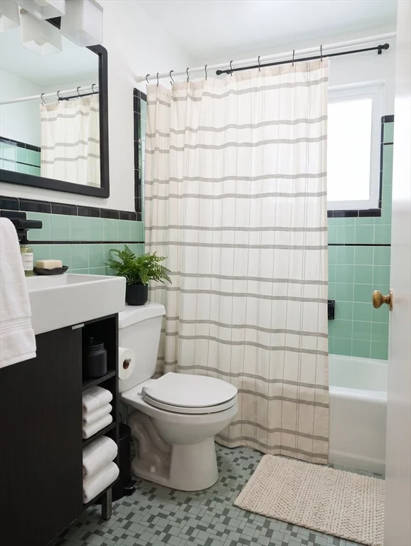 2 bed, 1 bath apartment for rent at 11 Whittemore Rd Unit 11, Newton Corner — photo 8 of 9