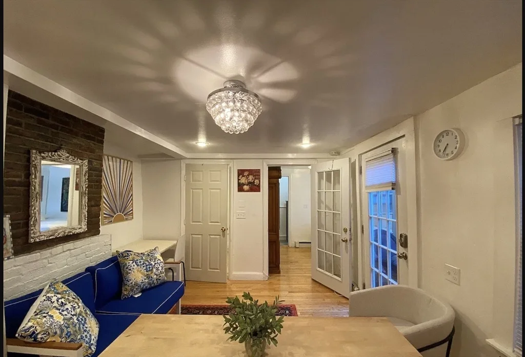 1 bed, 1 bath apartment for rent at 11 William St Unit S, Cambridgeport — photo 3 of 13