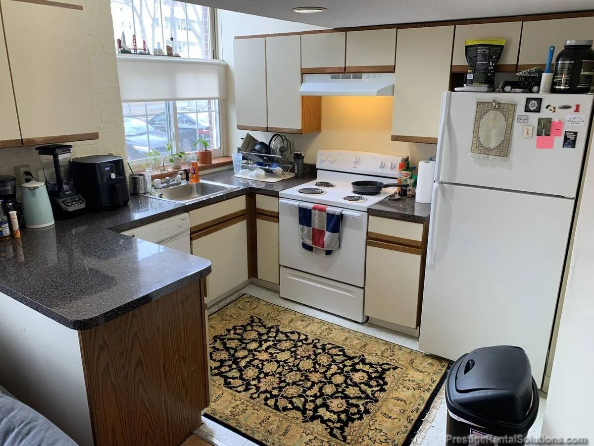 2 bed, 1 bath apartment for rent at 11 Willow St Unit 204, Fitchburg — photo 3 of 15