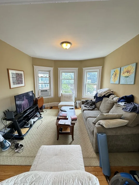 3 bed, 1 bath apartment for rent at 11 Wilson Park Unit 3, Brighton — photo 1 of 22