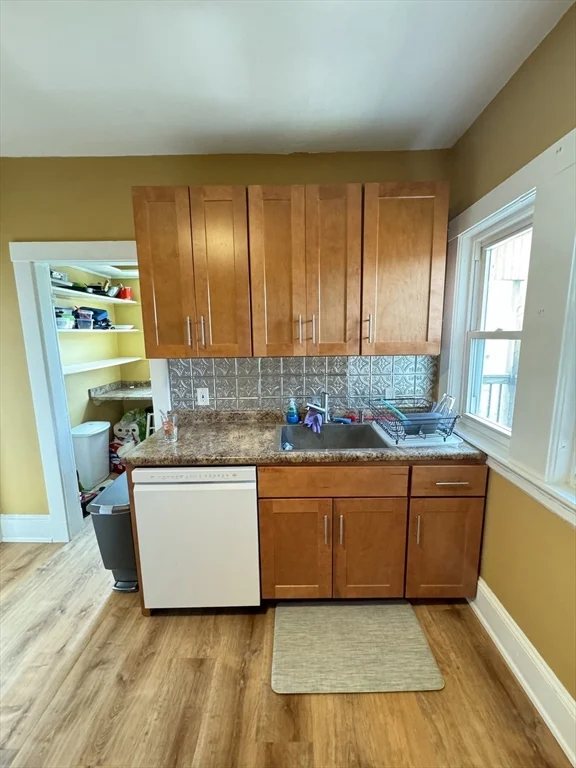 3 bed, 1 bath apartment for rent at 11 Wilson Park Unit 3, Brighton — photo 7 of 22