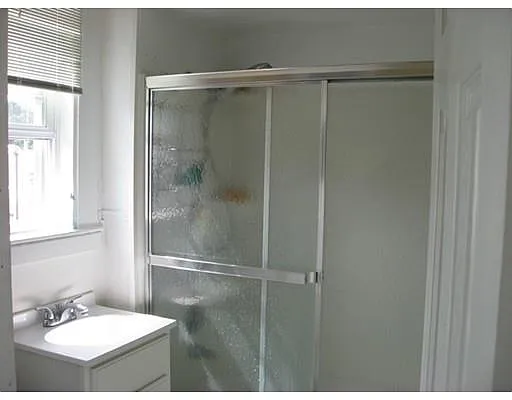 3 bed, 2 bath apartment for rent at 11 Winter St Unit 1, Peabody — photo 5 of 6