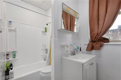 3 bed, 1 bath apartment for rent at 11 Woodbridge St Unit 2, North Cambridge — photo 8 of 10