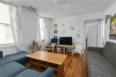 3 bed, 1 bath apartment for rent at 11 Woodbridge St Unit 2, North Cambridge — photo 3 of 10