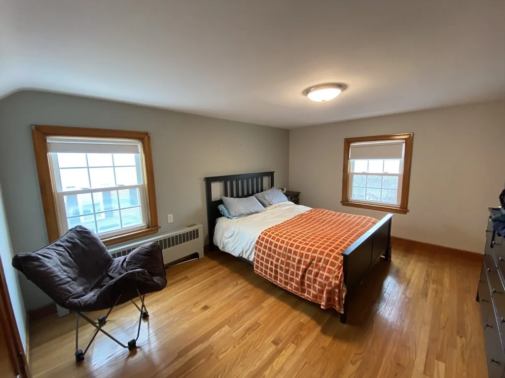 3 bed, 2 bath apartment for rent at 11 Woodbury St, Arlington — photo 12 of 19