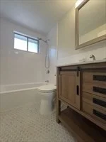2 bed, 1 bath apartment for rent at 11 Woodcrest Ct Unit 5, Weymouth — photo 4 of 7
