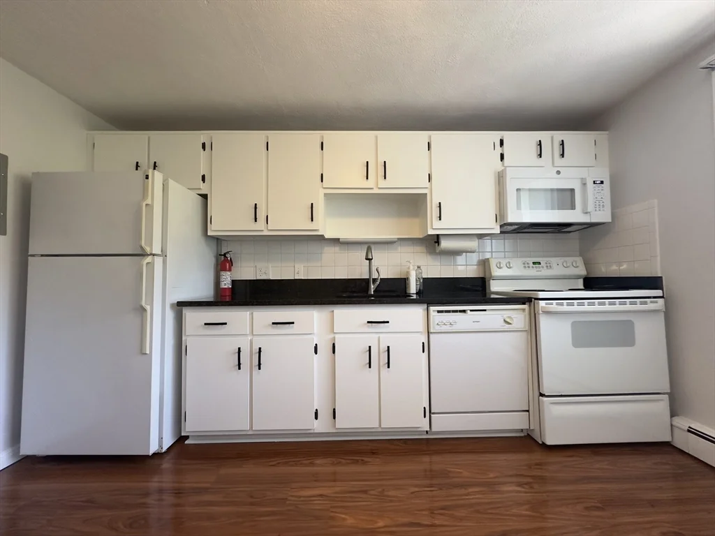 2 bed, 1 bath apartment for rent at 11 Woodcrest Ct Unit 5, Weymouth — photo 1 of 7