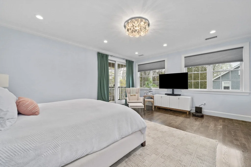 5 bed, 4+ bath apartment for rent at 11 Woodhaven Rd, Waban — photo 16 of 42