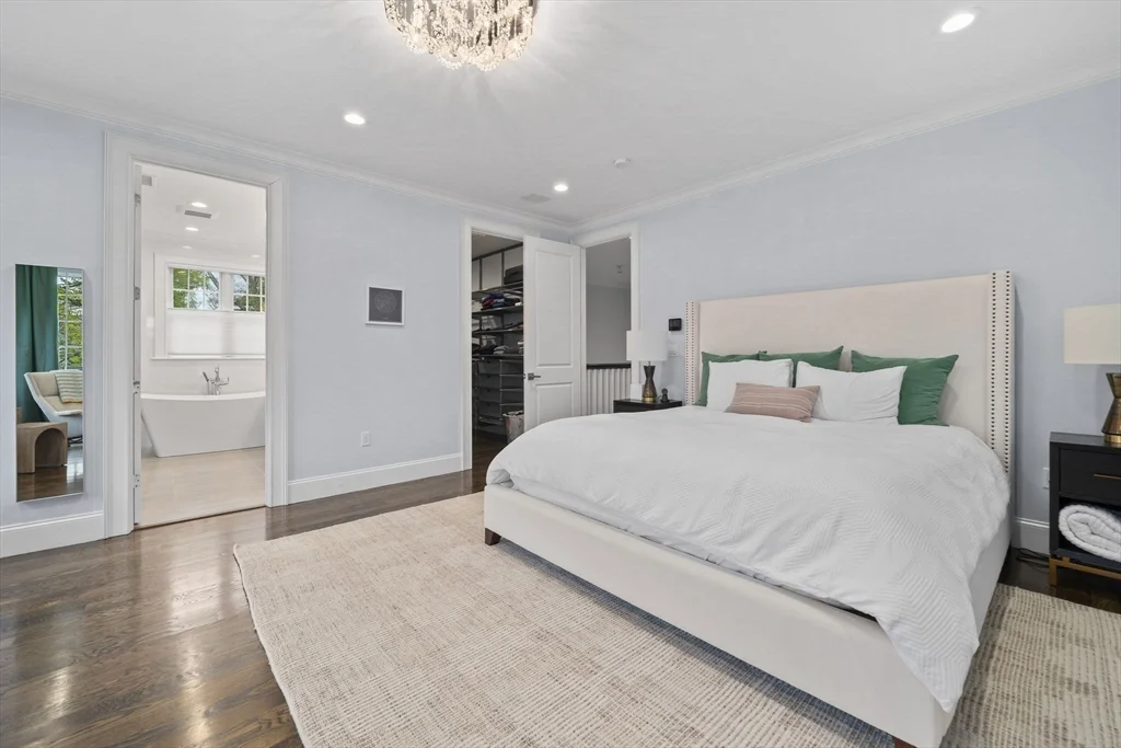 5 bed, 4+ bath apartment for rent at 11 Woodhaven Rd, Waban — photo 17 of 42