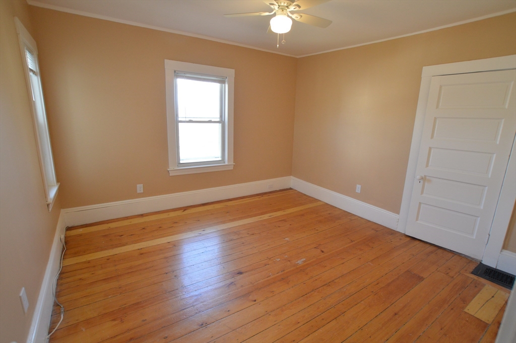 3 bed, 1 bath apartment for rent at 11 Woodland Ave Unit A, Beverly — photo 8 of 17