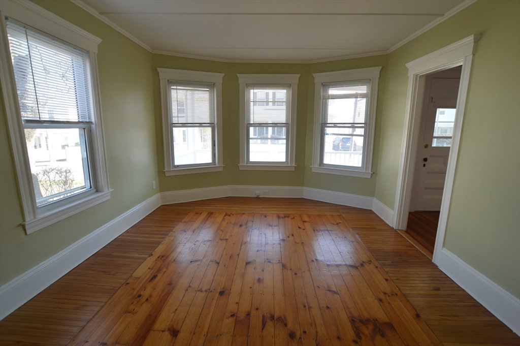 3 bed, 1 bath apartment for rent at 11 Woodland Ave Unit A, Beverly — photo 3 of 17