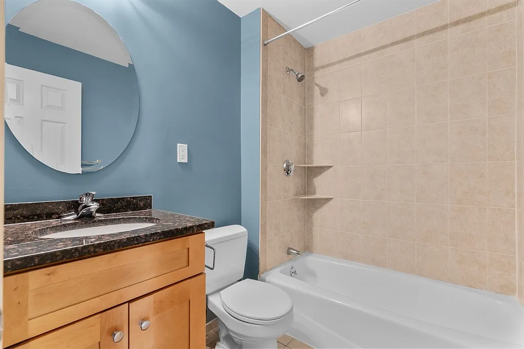 3 bed, 1.5 bath apartment for rent at 11 Woodlawn St Unit 1, Jamaica Plain — photo 10 of 11