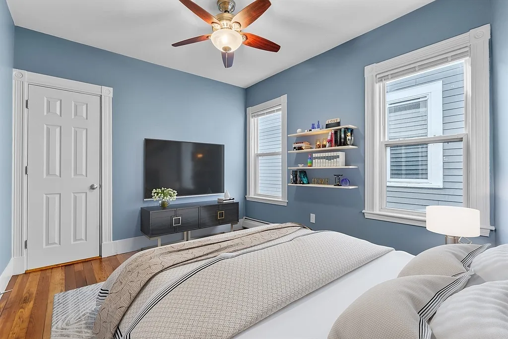 4 bed, 1.5 bath apartment for rent at 11 Woodlawn St Unit 2, Jamaica Plain — photo 7 of 15