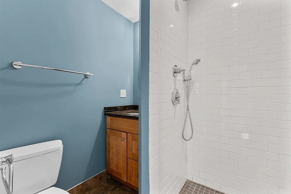 4 bed, 1.5 bath apartment for rent at 11 Woodlawn St Unit 2, Jamaica Plain — photo 9 of 15