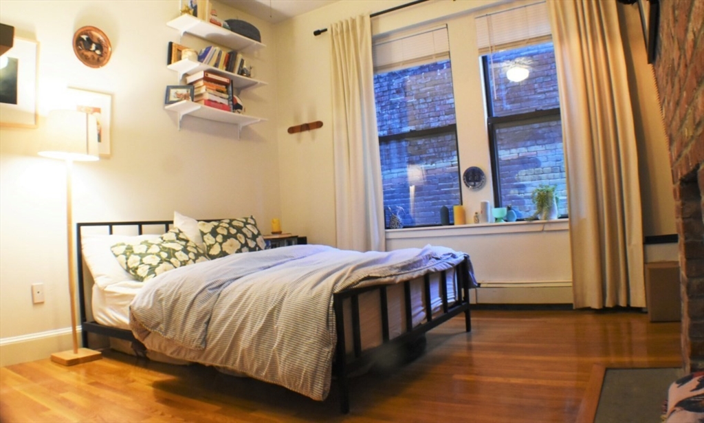 3 bed, 1 bath apartment for rent at 11 Worcester St Unit 1, Boston — photo 12 of 18