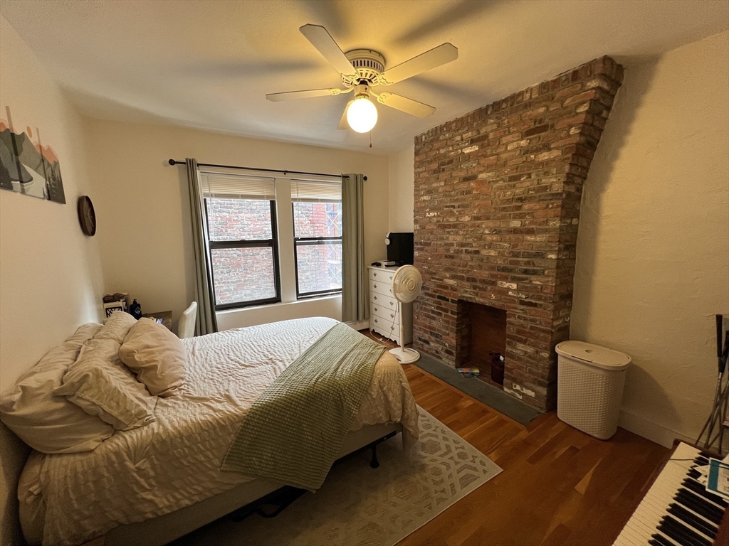 3 bed, 1 bath apartment for rent at 11 Worcester St Unit 2, South End — photo 4 of 23