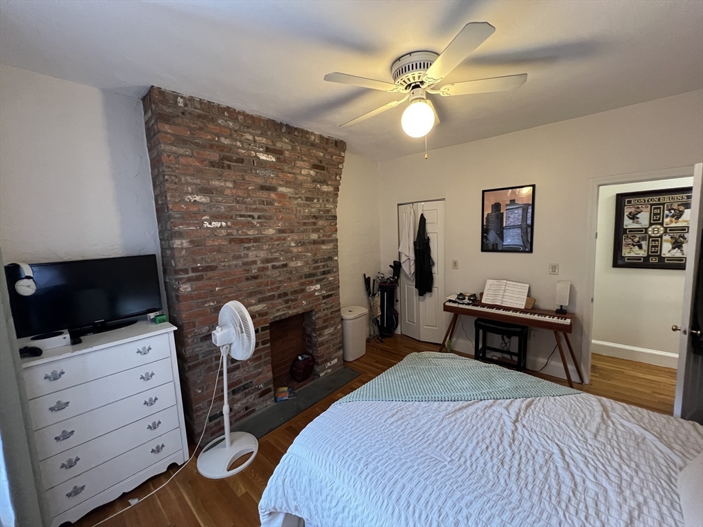 3 bed, 1 bath apartment for rent at 11 Worcester St Unit 2, South End — photo 6 of 23