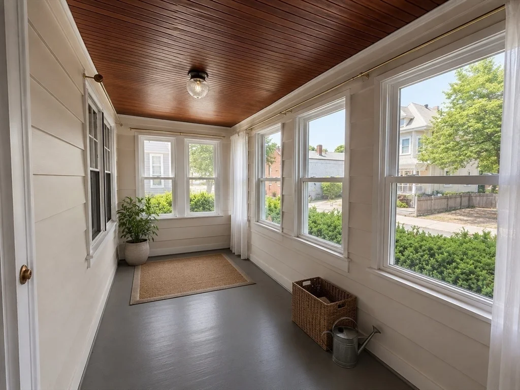 2 bed, 1 bath apartment for rent at 11 Worcester St Unit Unit 11, Belmont — photo 2 of 9