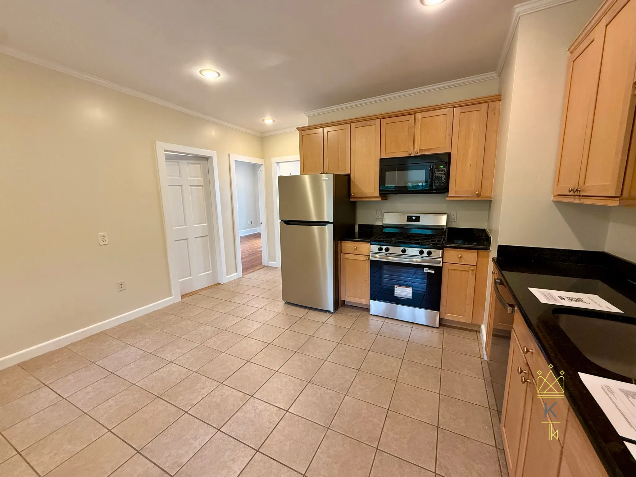 2 bed, 1 bath apartment for rent at 110 A Chestnut St Unit 2, Brookline — photo 8 of 11