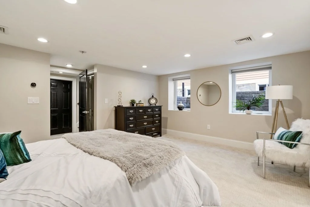 3 bed, 2 bath apartment for rent at 110 Albion St Unit 1, Spring Hill — photo 8 of 23