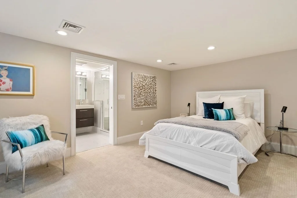 3 bed, 2 bath apartment for rent at 110 Albion St Unit 1, Spring Hill — photo 6 of 23