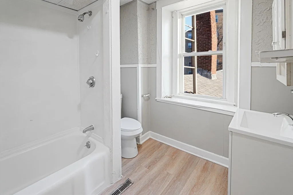 1 bed, 1 bath apartment for rent at 110 Appleton St Unit 2, Lowell — photo 9 of 12