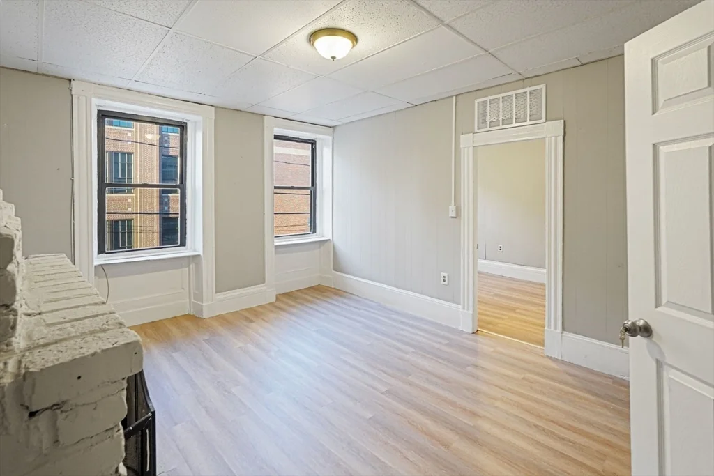1 bed, 1 bath apartment for rent at 110 Appleton St Unit 2, Lowell — photo 7 of 12
