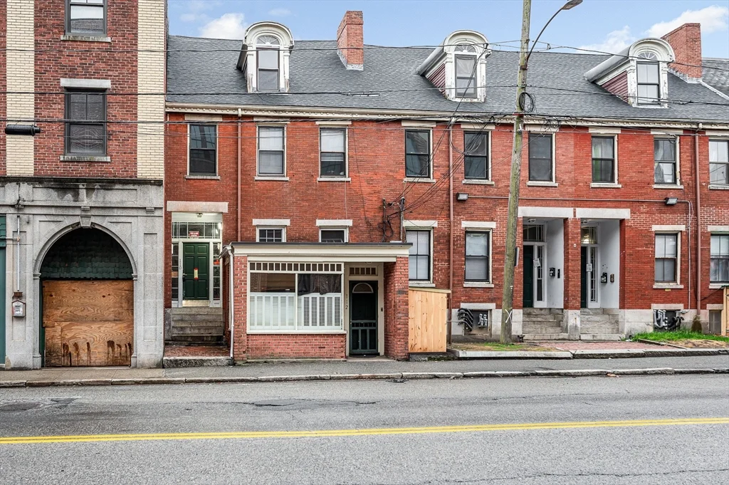 1 bed, 1 bath apartment for rent at 110 Appleton St Unit 3, Lowell — photo 11 of 11