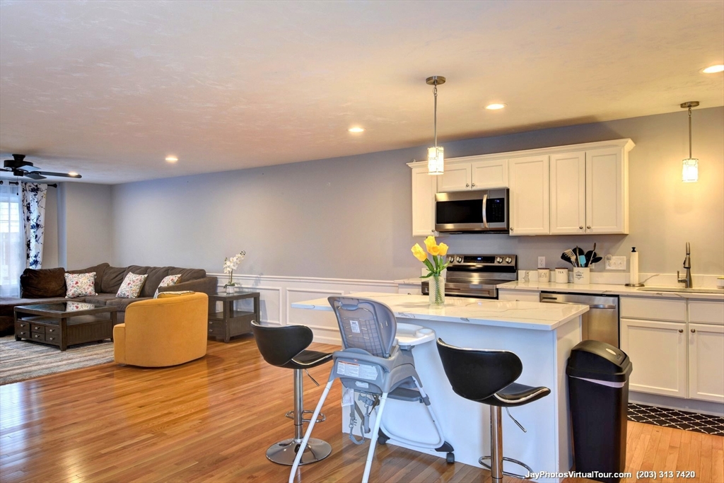 4 bed, 3 bath apartment for rent at 110 Apricot St, Webster Square — photo 4 of 34