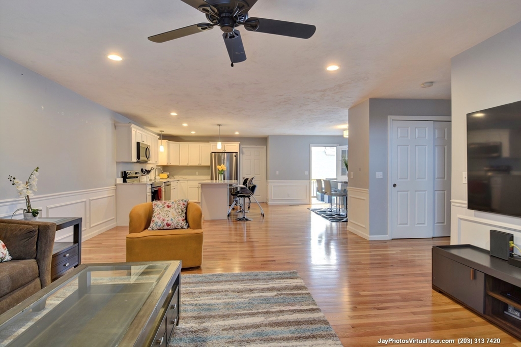 4 bed, 3 bath apartment for rent at 110 Apricot St, Webster Square — photo 3 of 34
