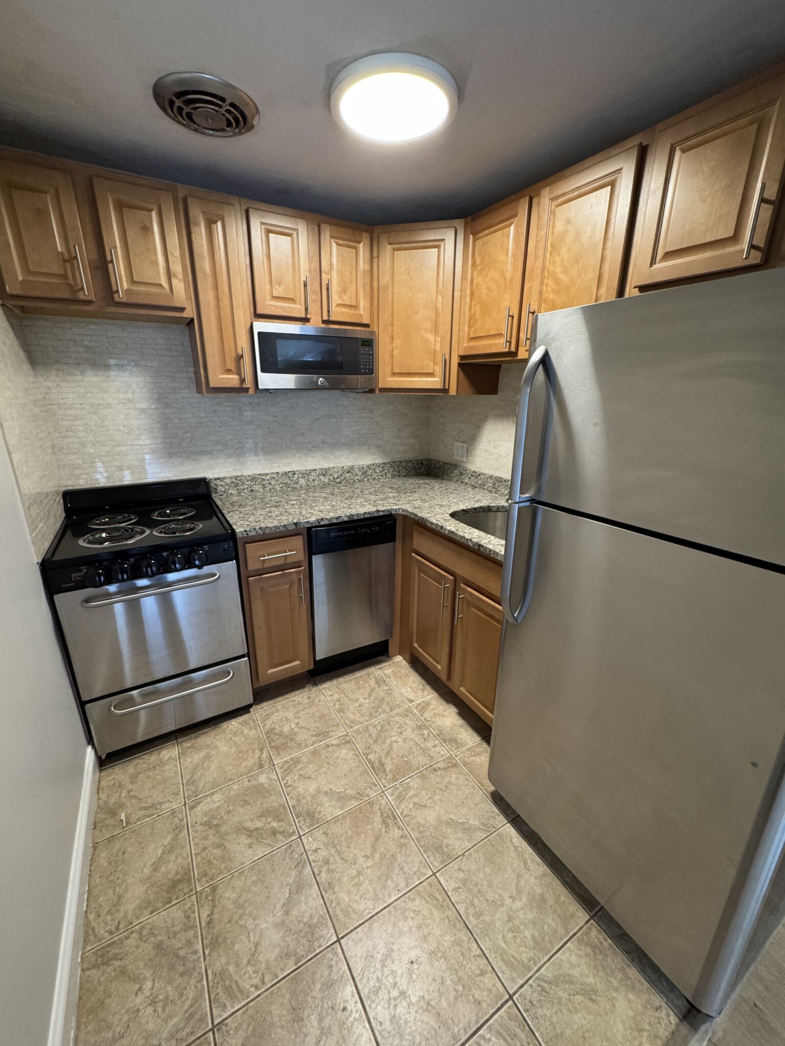 1 bed, 1 bath apartment for rent at 110 Babcock St Unit 2, Coolidge Corner — photo 3 of 7