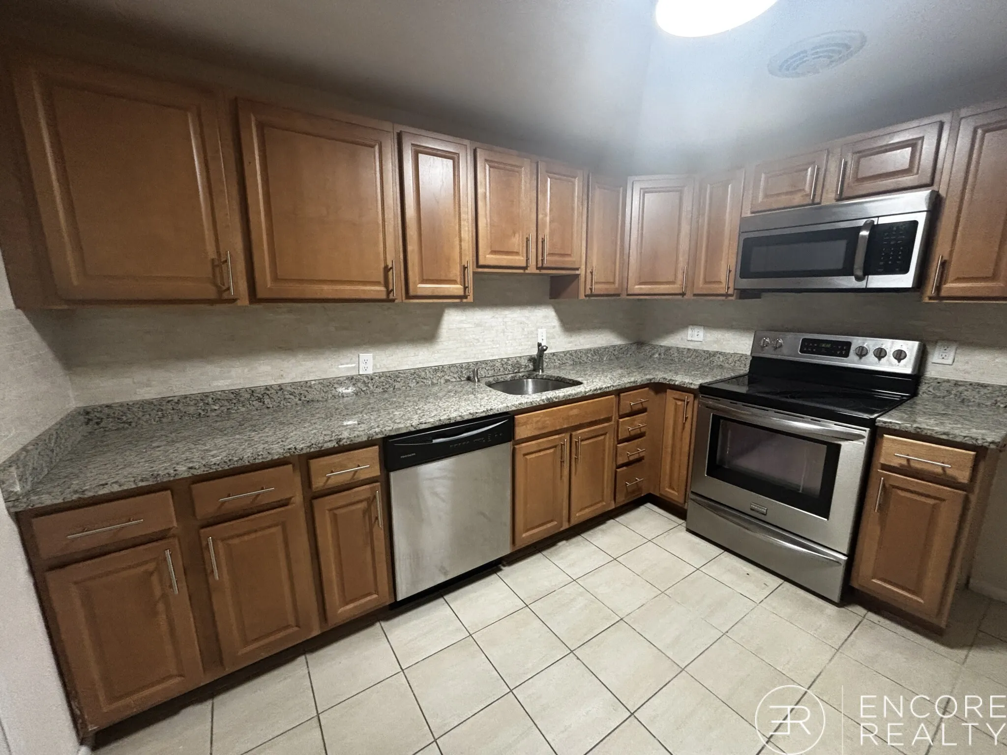 2 bed, 1 bath apartment for rent at 110 Babcock St Unit 21, North Brookline — photo 1 of 29