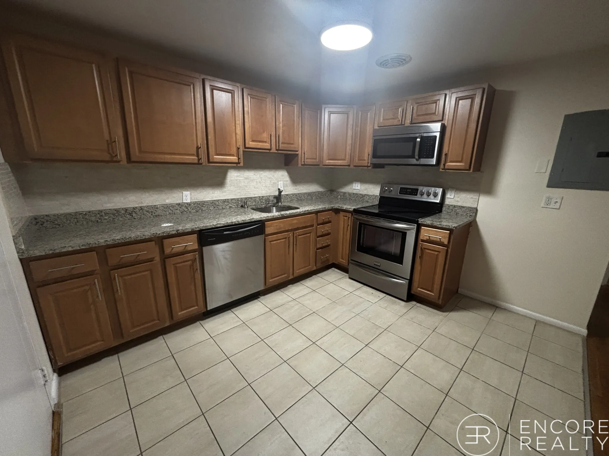 2 bed, 1 bath apartment for rent at 110 Babcock St Unit 21, North Brookline — photo 2 of 29