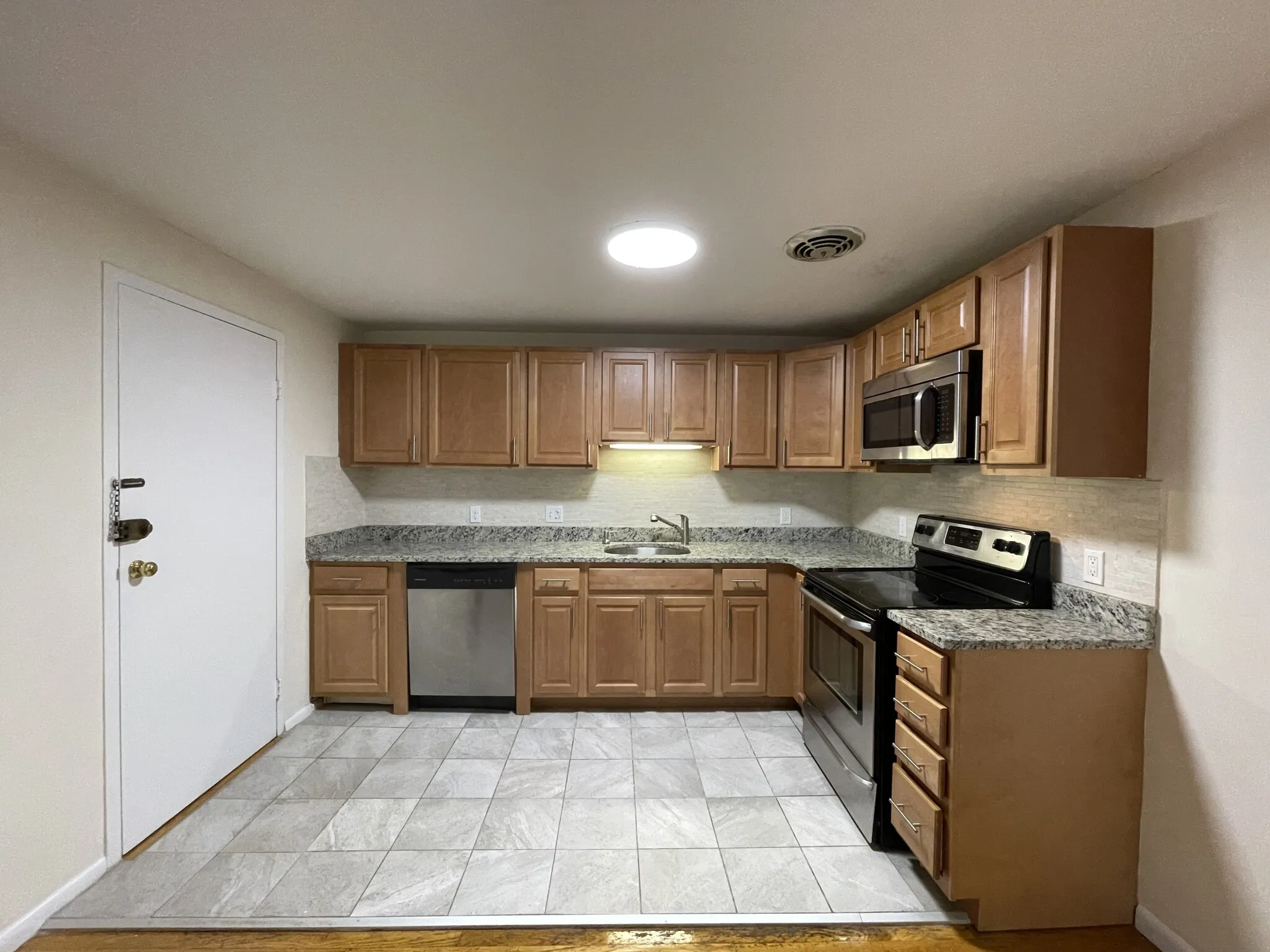2 bed, 1 bath apartment for rent at 110 Babcock St Unit 28, Coolidge Corner — photo 1 of 14
