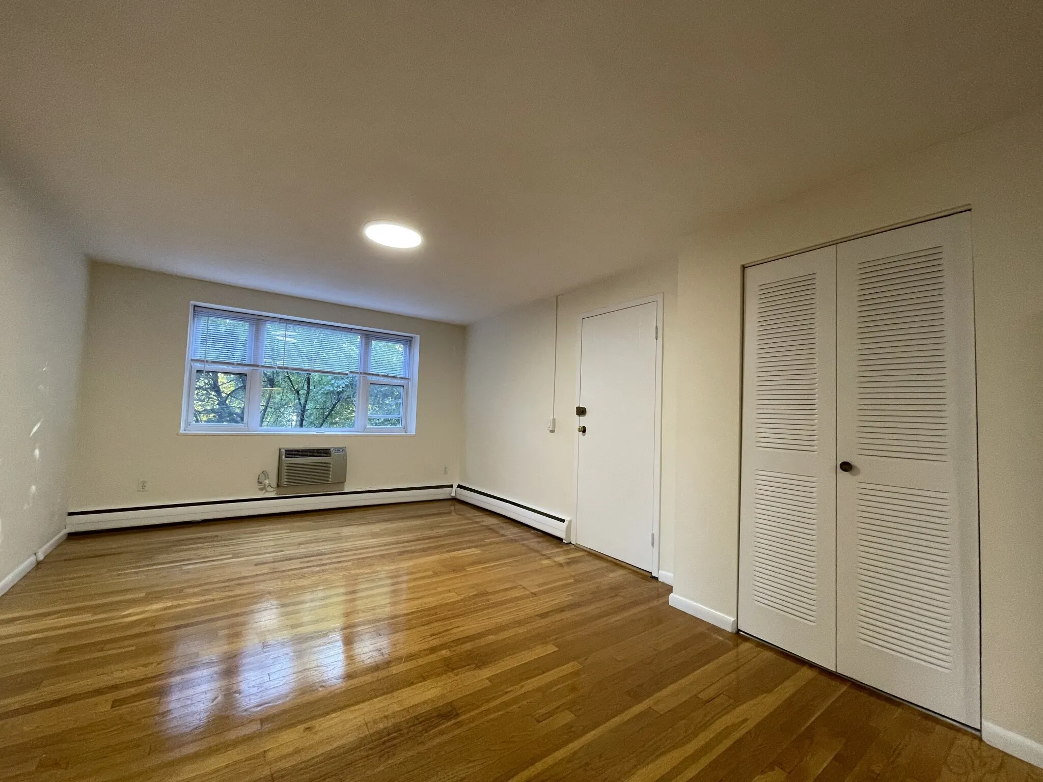 2 bed, 1 bath apartment for rent at 110 Babcock St Unit 28, Coolidge Corner — photo 3 of 14
