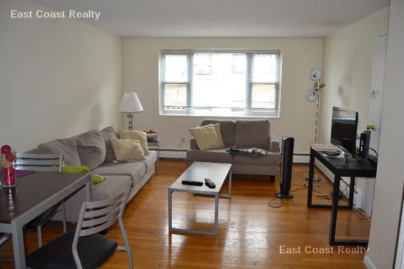 2 bed, 1 bath apartment for rent at 110 Babcock St Unit 31, North Brookline
