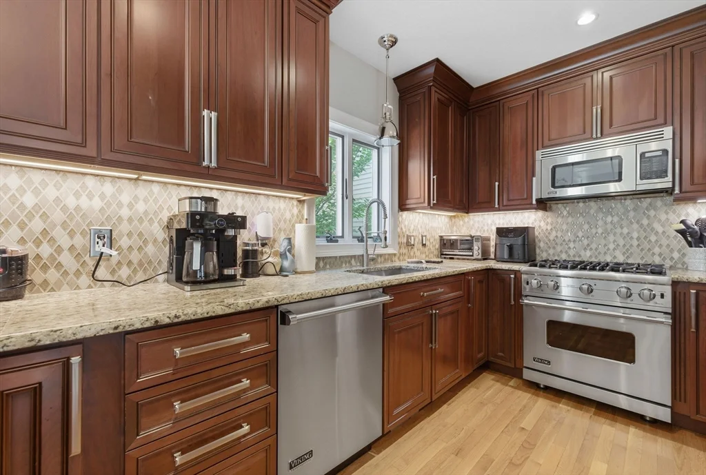 2 bed, 2 bath apartment for rent at 110 Bolton St Unit SF, South Boston — photo 9 of 18