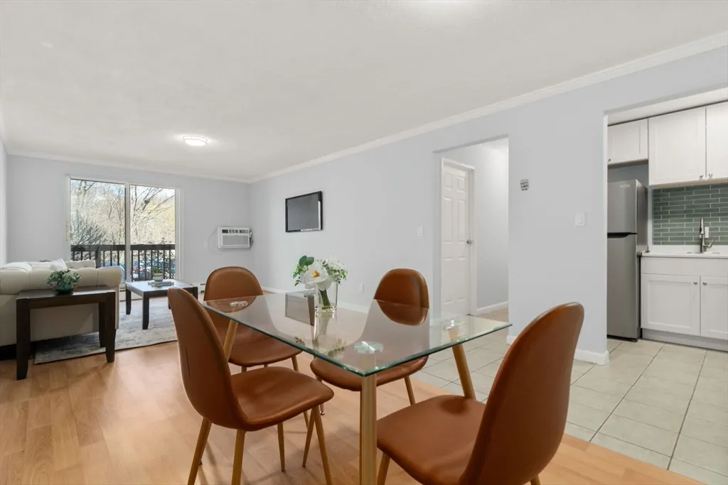 1 bed, 1 bath apartment for rent at 110 Boston Post Rd Unit 4, Marlborough — photo 5 of 13