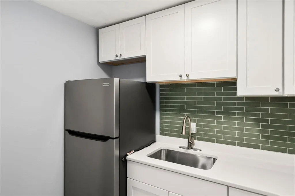 1 bed, 1 bath apartment for rent at 110 Boston Post Rd Unit 4, Marlborough — photo 7 of 13