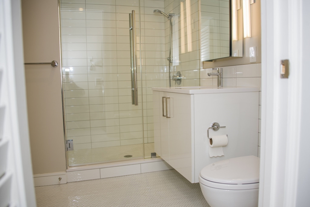 2 bed, 2 bath apartment for rent at 110 Broad St Unit 1002, Waterfront — photo 16 of 22