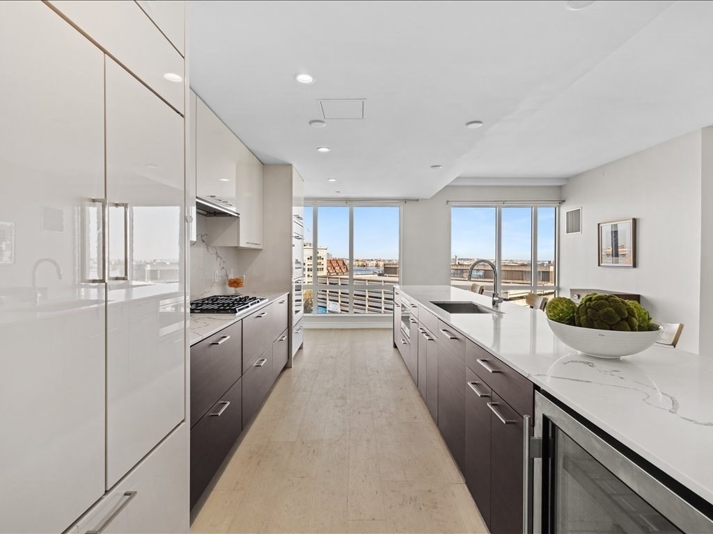 3 bed, 3 bath apartment for rent at 110 Broad St Unit 1101, Waterfront — photo 10 of 42