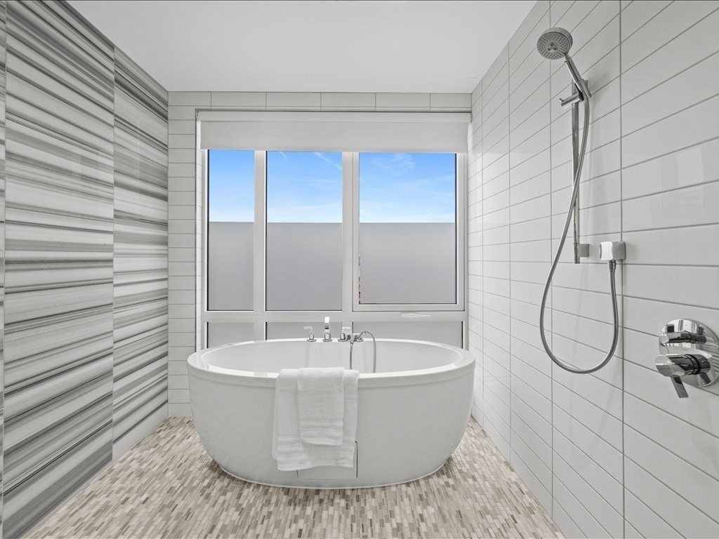 3 bed, 3 bath apartment for rent at 110 Broad St Unit 1101, Waterfront — photo 38 of 42