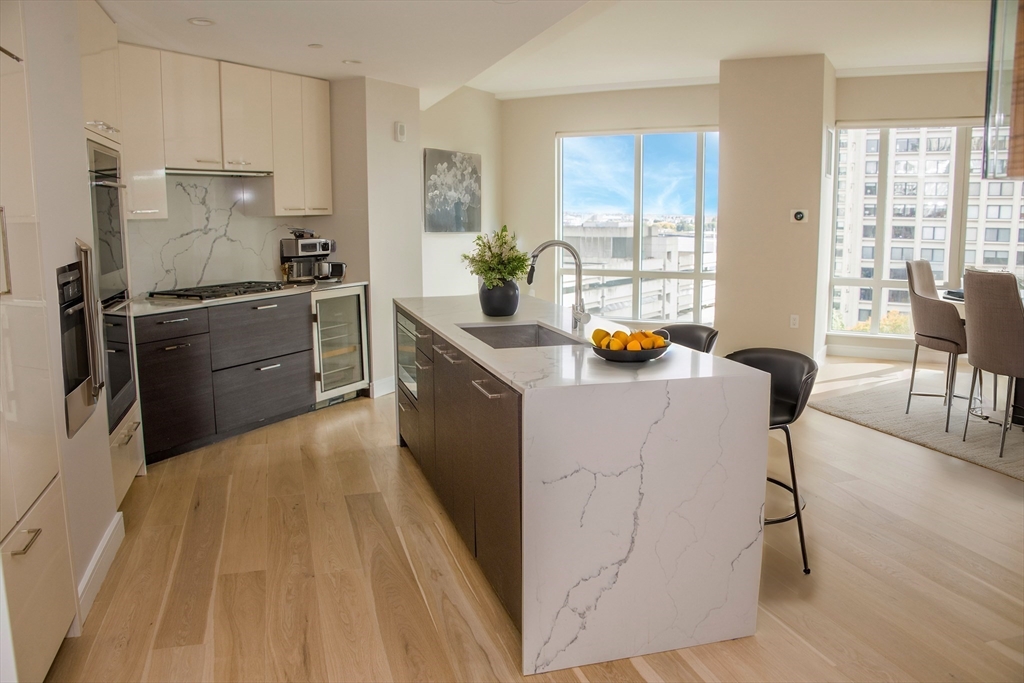 3 bed, 3 bath apartment for rent at 110 Broad St Unit 1102, Waterfront — photo 4 of 26