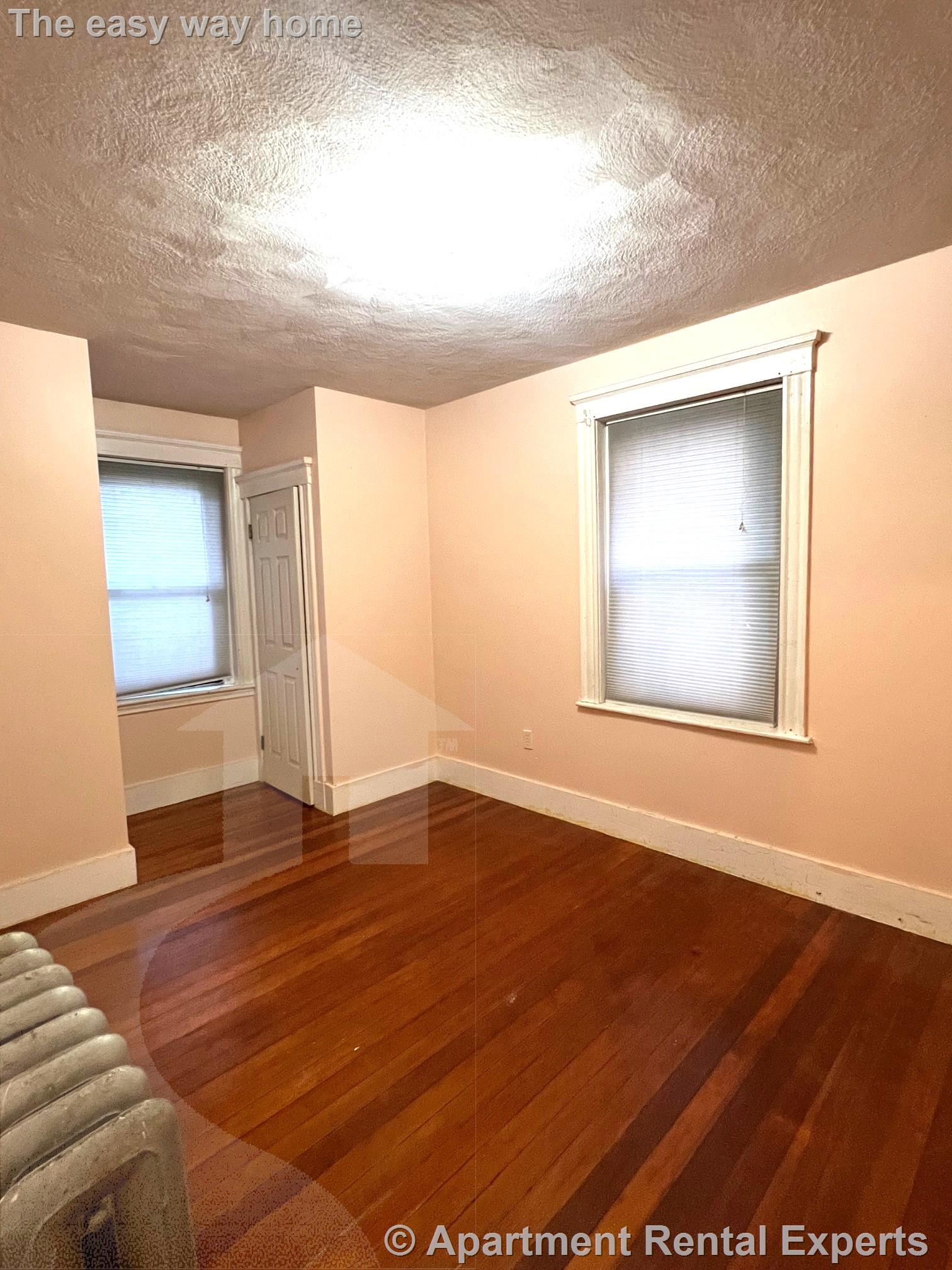 3 bed, 1 bath apartment for rent at 110 Central St Unit 1, Spring Hill — photo 9 of 11