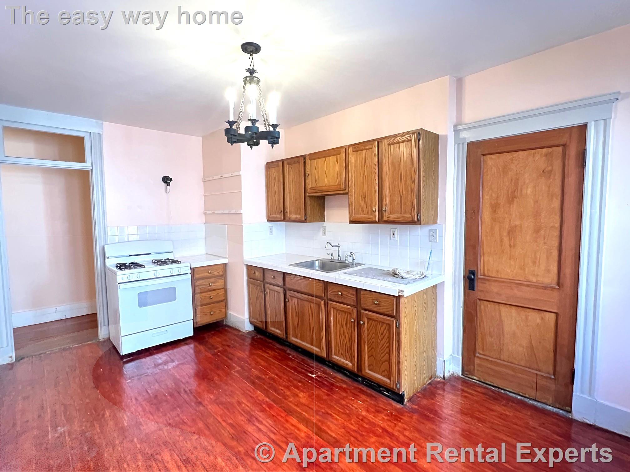 3 bed, 1 bath apartment for rent at 110 Central St Unit 1, Spring Hill