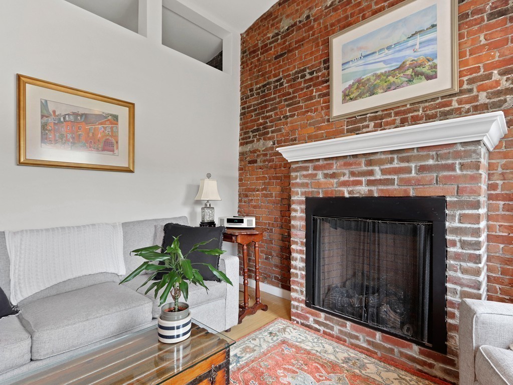 1 bed, 1 bath apartment for rent at 110 Charles St Unit 4, Beacon Hill — photo 9 of 18