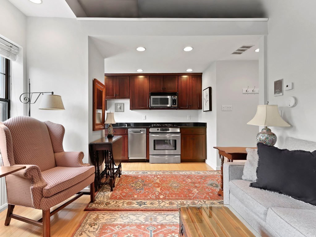 1 bed, 1 bath apartment for rent at 110 Charles St Unit 4, Beacon Hill — photo 6 of 18