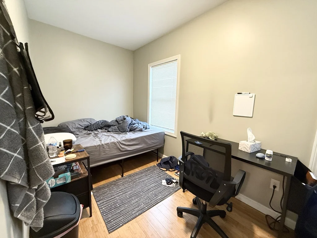 4 bed, 2 bath apartment for rent at 110 Chester St Unit 3, Allston — photo 8 of 11